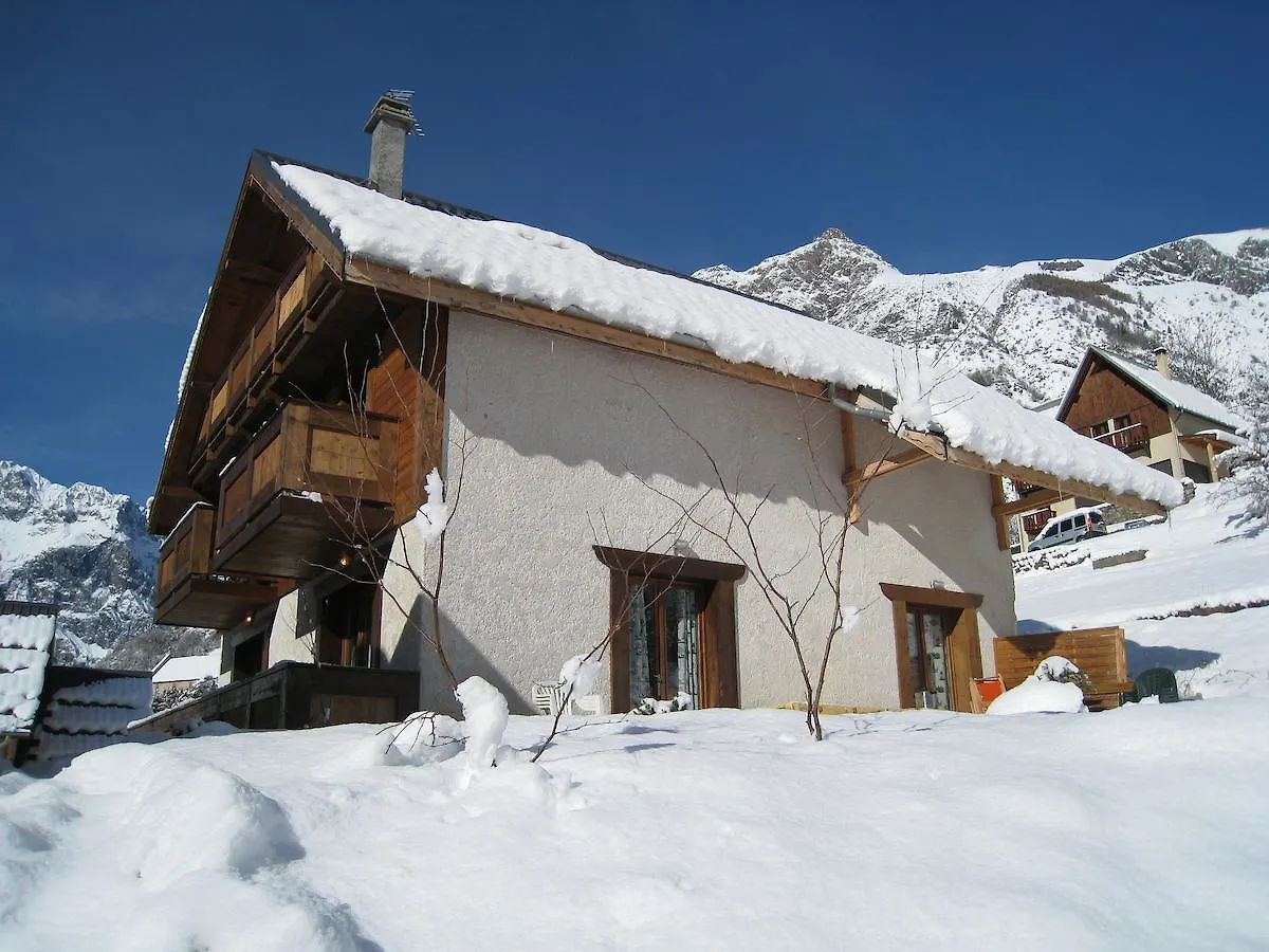 Les Chalets Dycoh contacts